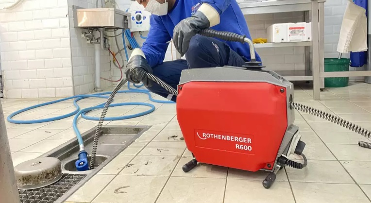 Kemerburgaz Tesisatci Gider Klozet Açma 